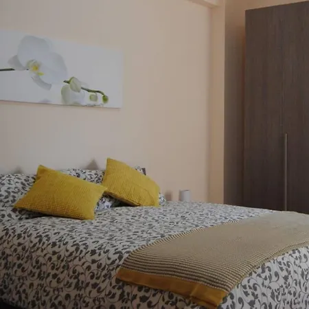 Eloisa Apartman *